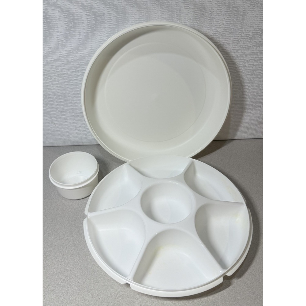 TUPPERWARE Serving Center 6-Part Divided Party Veggie Snack & Dip Tray